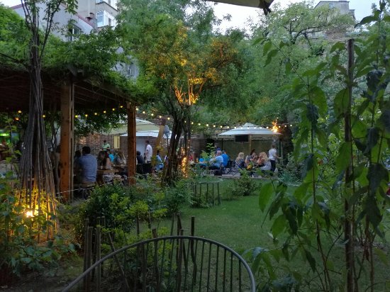 Seară de jazz în grădina Verona